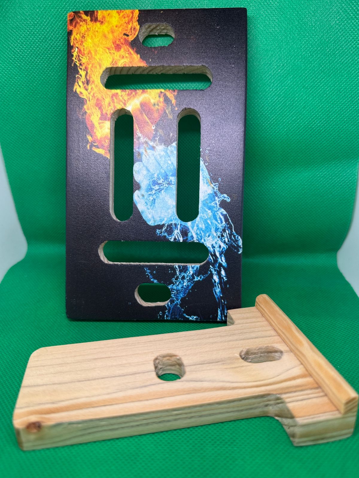 Patterned Mobile Holder (H)